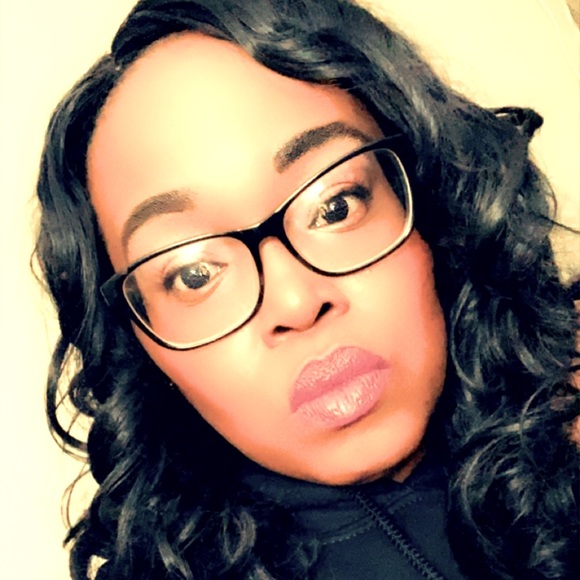 Meet your Posher, Natasha - Picture 2 of 4